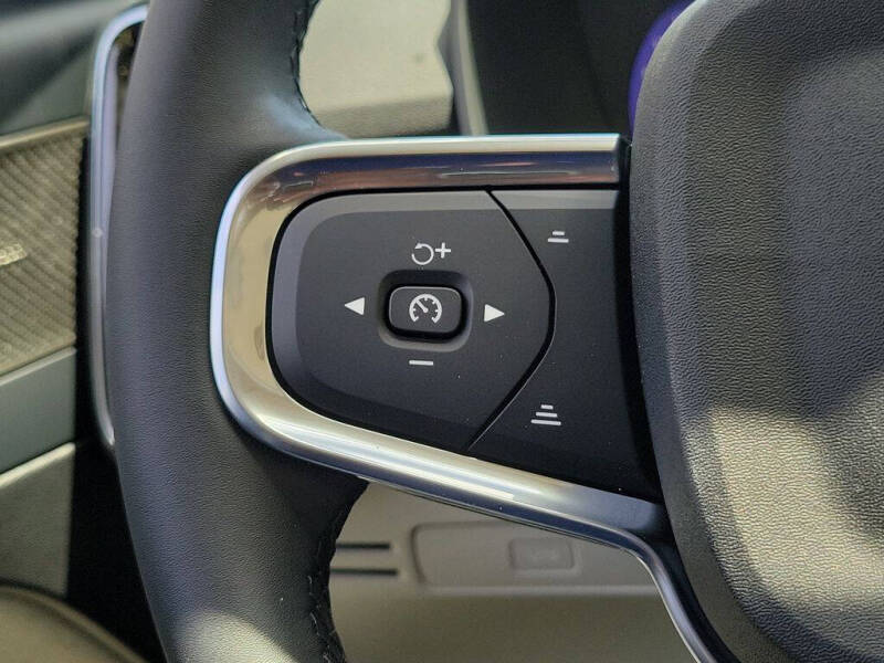 2026 Volvo XC40 B5 Ultra