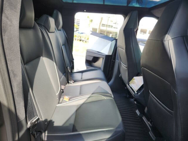 2024 Tesla Cybertruck