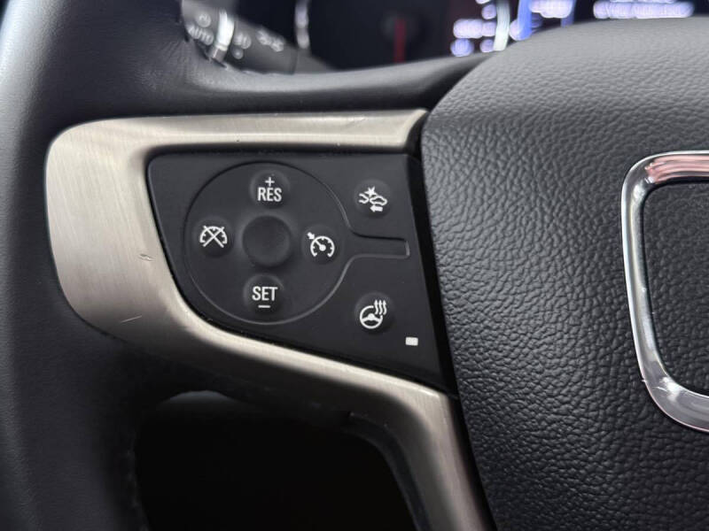 2022 GMC Acadia Denali