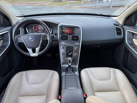 2016 Volvo XC60 T5 Drive-E Premier