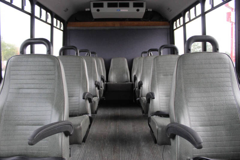 2013 Ford E-Series E-450 SD