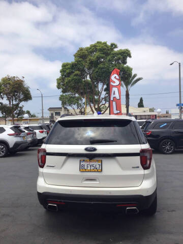 2017 Ford Explorer Sport