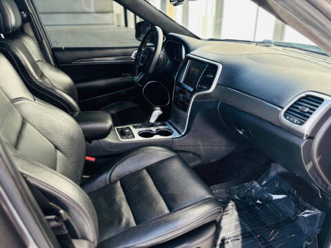 2016 Jeep Grand Cherokee SRT