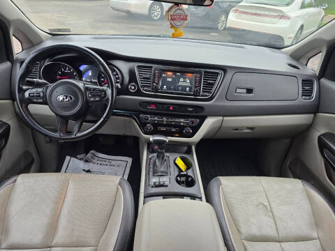 2017 Kia Sedona LX