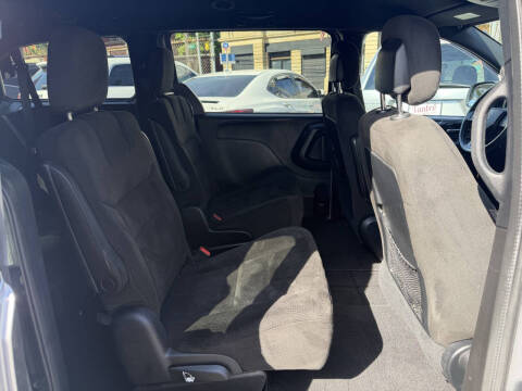 2016 Dodge Grand Caravan American Value Package