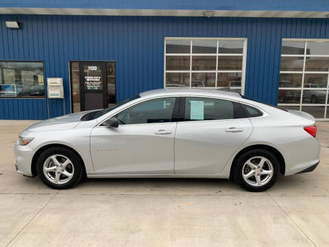 2018 Chevrolet Malibu for sale at Twin City Motors in Grand Forks ND