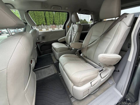 2013 Toyota Sienna