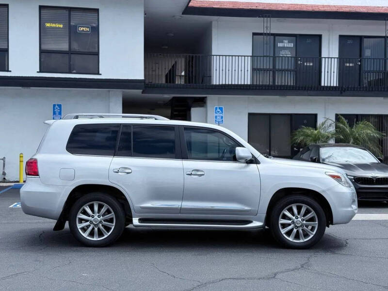 2011 Lexus LX 570