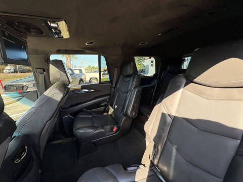 2018 Cadillac Escalade Platinum