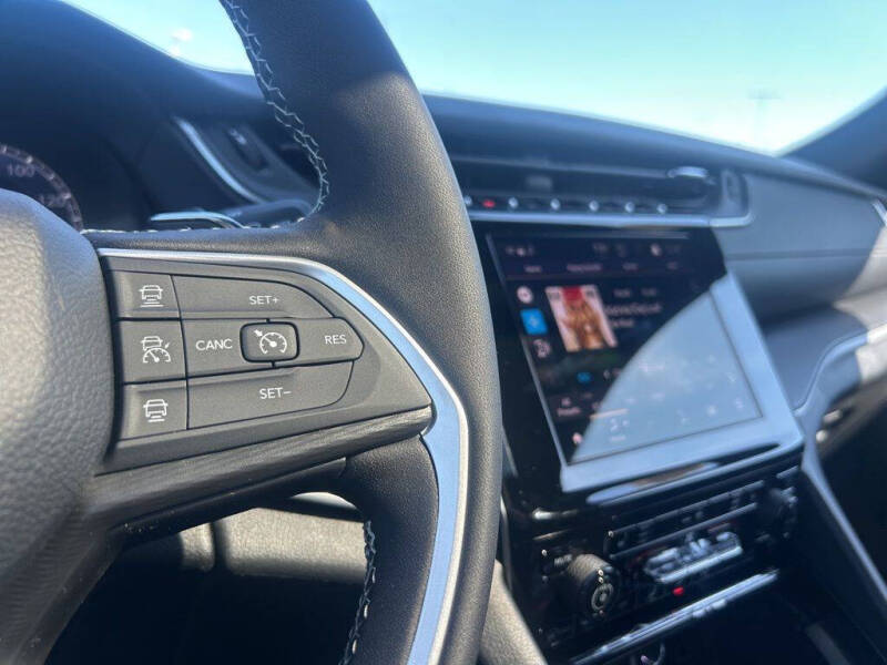 2026 Jeep Grand Cherokee L Laredo