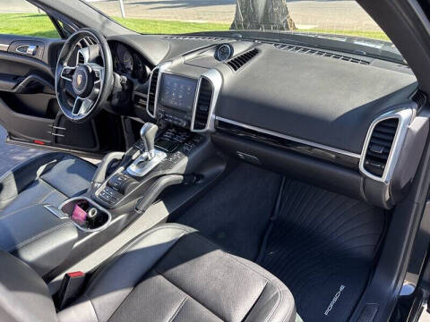 2017 Porsche Cayenne S E-Hybrid