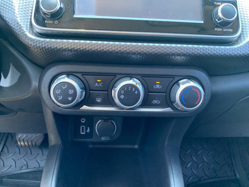 2020 Nissan Kicks S