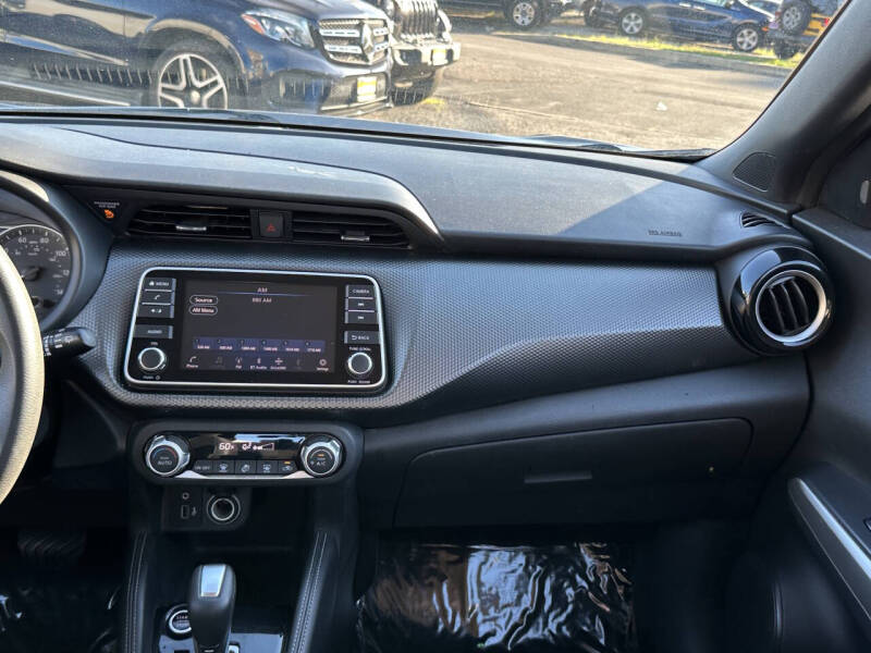 2019 Nissan Kicks SV