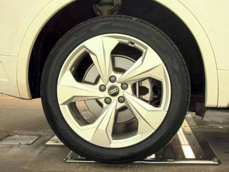 2021 Audi Q5 quattro Premium Plus 45 TFSI