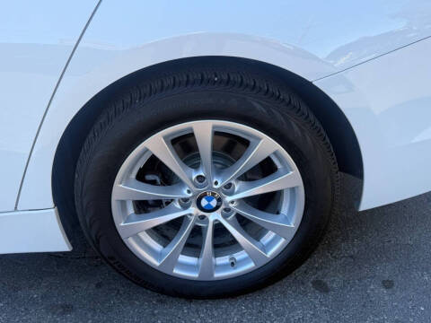 2017 BMW 3 Series 320i xDrive