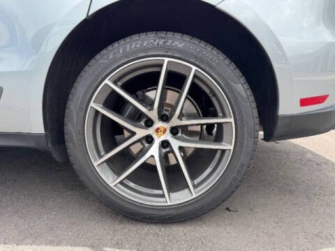 2024 Porsche Macan T