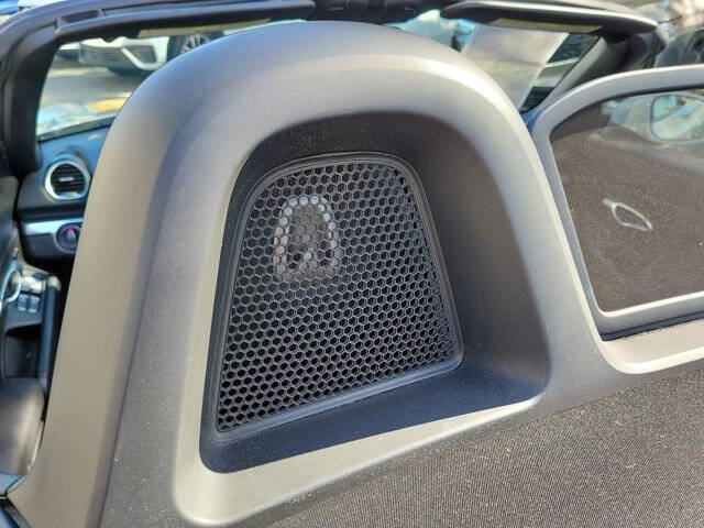 2021 Porsche 718 Boxster T