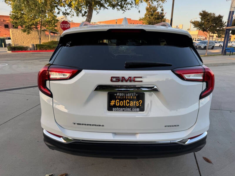 2022 GMC Terrain SLT