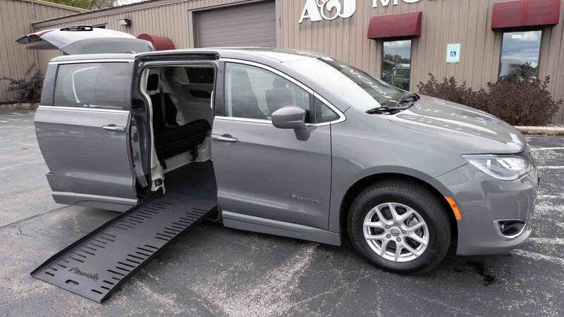 2020 Chrysler Pacifica Touring