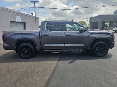 2022 Toyota Tundra Limited HV