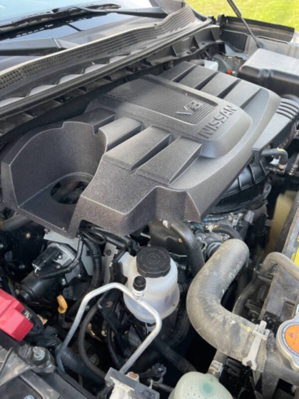 2021 Nissan Titan SV