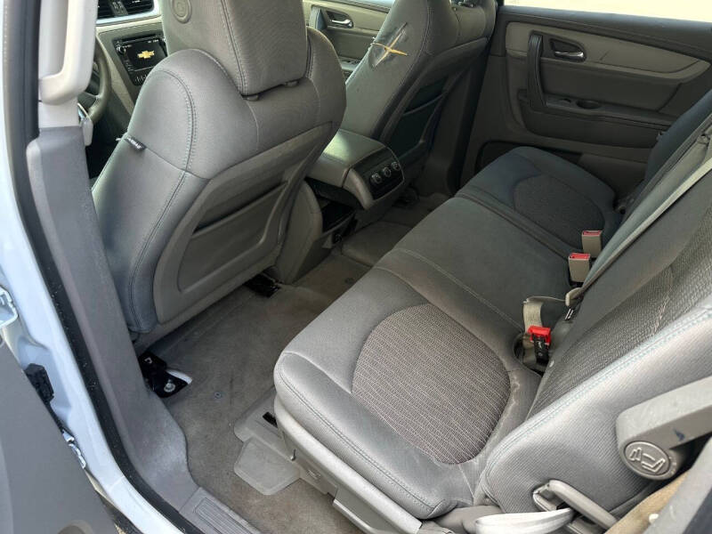 2017 Chevrolet Traverse LS