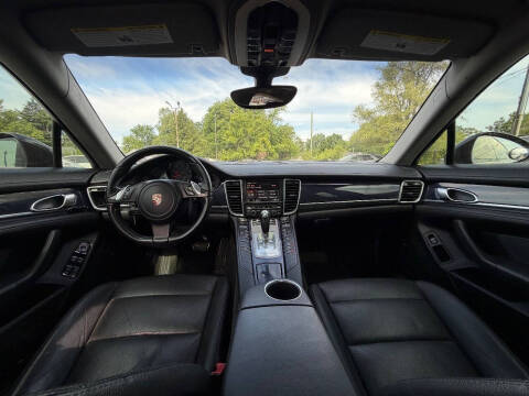 2011 Porsche Panamera 4