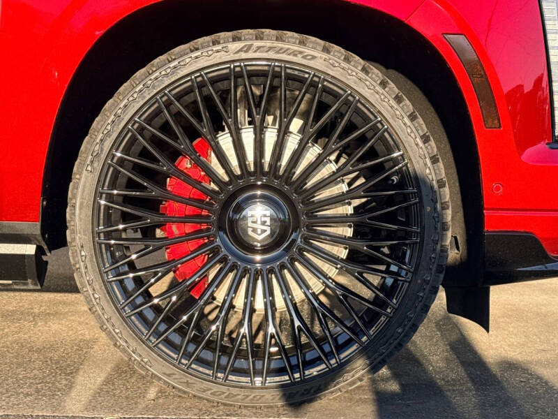 2025 Cadillac Escalade-V