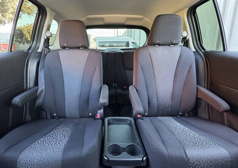 2012 Mazda MAZDA5 Sport