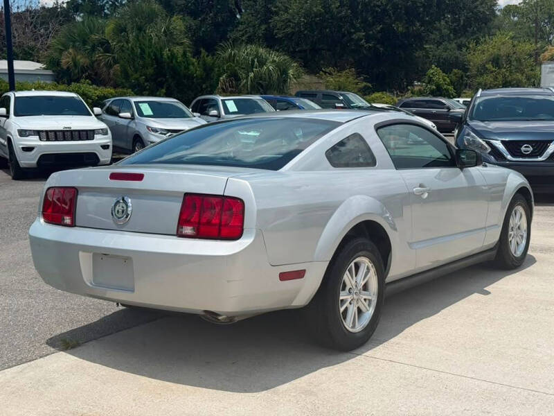 2006 Ford Mustang V6 Standard