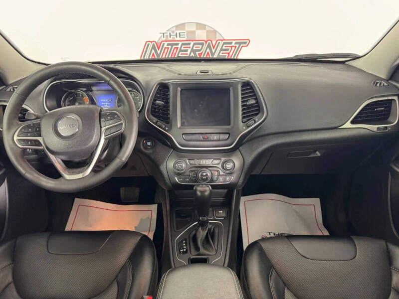 2022 Jeep Cherokee Latitude Lux