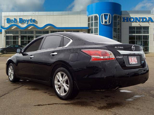 Used 2014 Nissan Altima SV with VIN 1N4AL3AP2EN211659 for sale in Pearl, MS