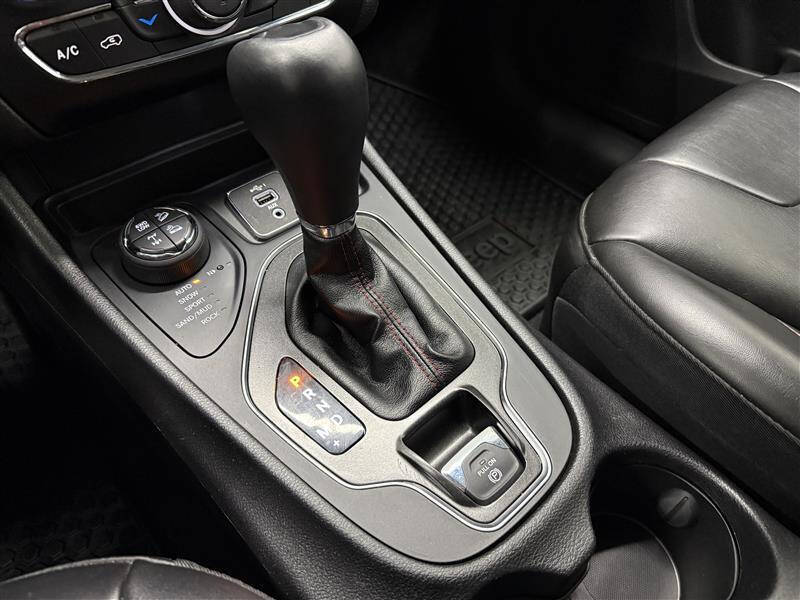 2020 Jeep Cherokee Trailhawk