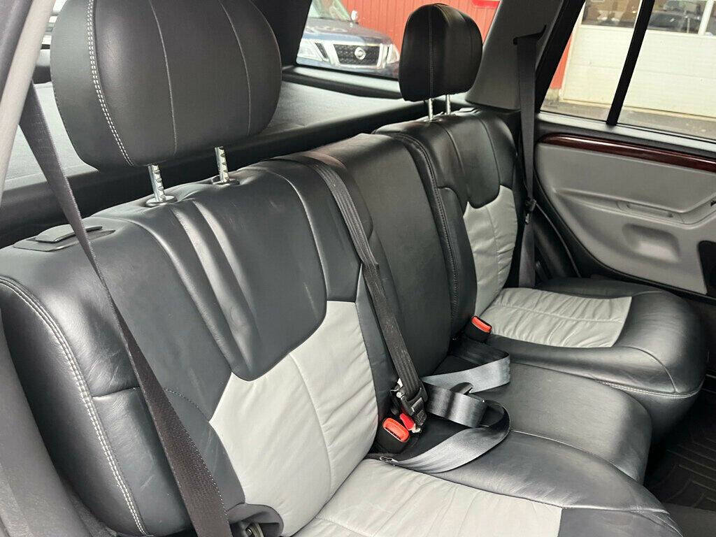 2004 Jeep Grand Cherokee 50