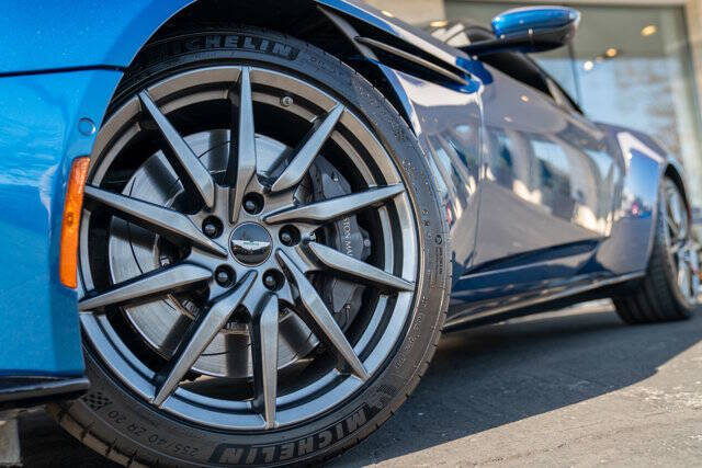 2020 Aston Martin DB11 37