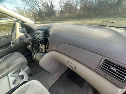 2004 Toyota Sienna