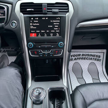 2018 Ford Fusion Hybrid SE