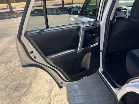 2023 Toyota 4Runner SR5