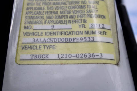 2013 Freightliner M2 106