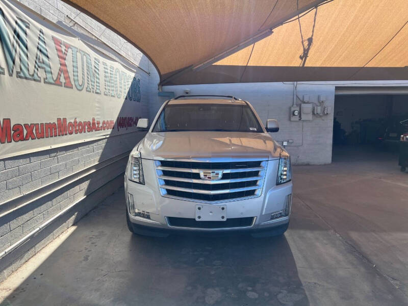 2017 Cadillac Escalade Luxury