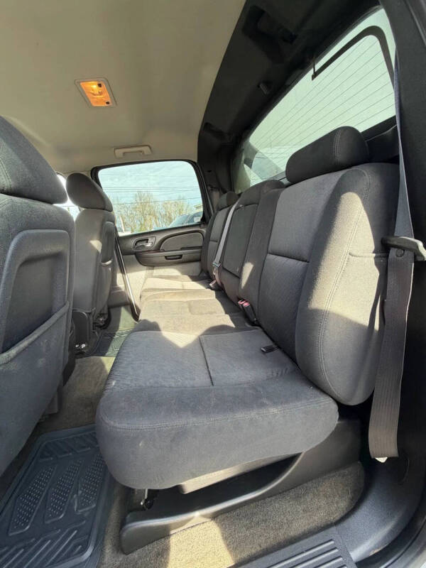 2011 Chevrolet Avalanche LS