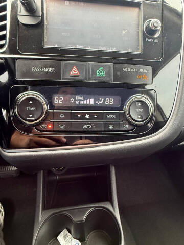 2015 Mitsubishi Outlander SE