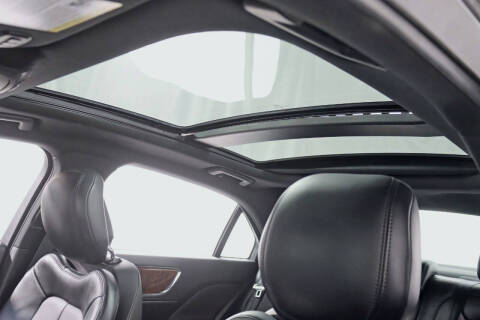 2017 Lincoln Continental Select