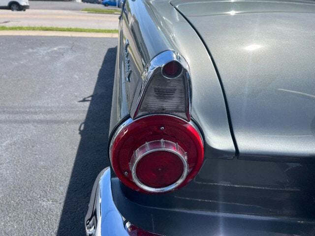 1956 Ford Thunderbird 18