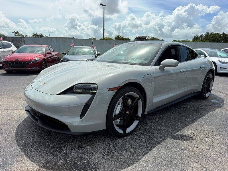 2022 Porsche Taycan