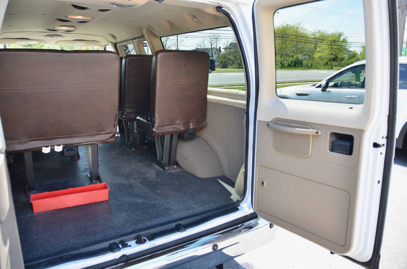 2008 Ford E-Series E-150 XLT