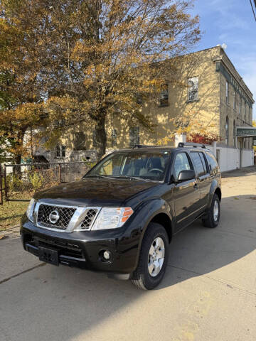 2012 Nissan Pathfinder LE
