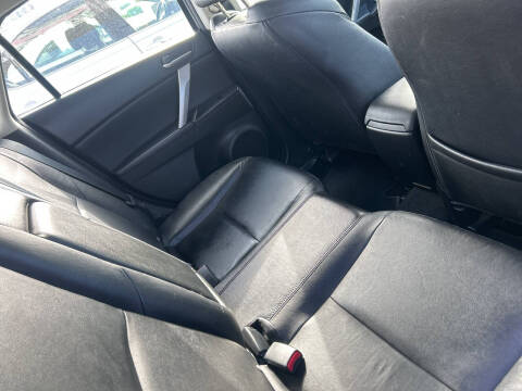 2013 Mazda MAZDA3 i Grand Touring