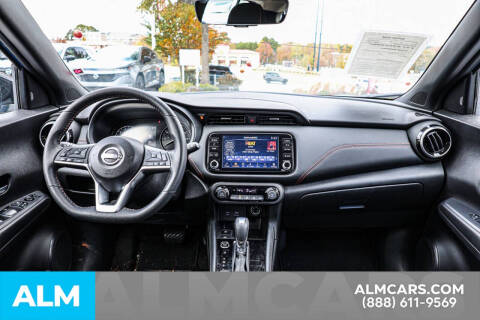 2022 Nissan Kicks SR