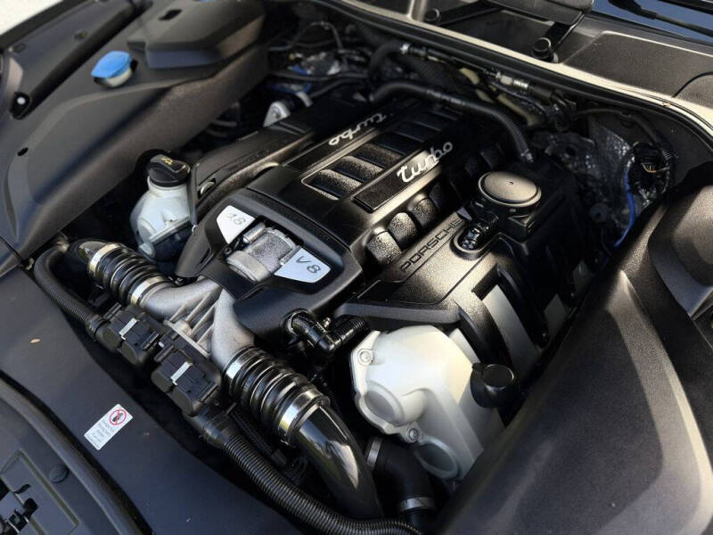 2017 Porsche Cayenne Turbo